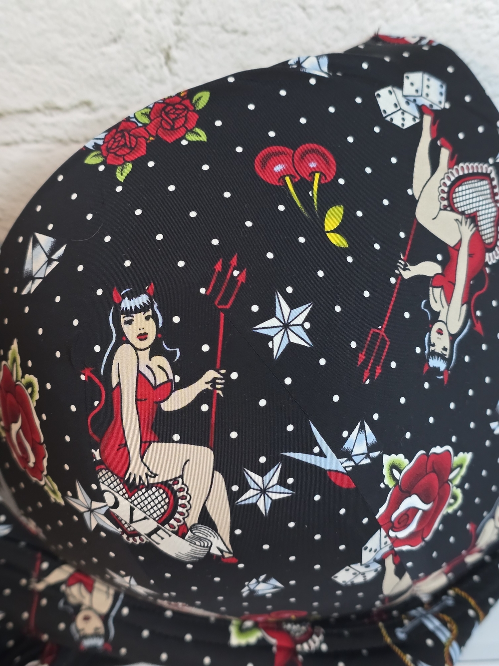 torrid Black Pin-Up Floral Full Coverage Bra with Red Accents Sz 44DD - Picture 4 of 5